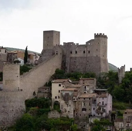 Appio Claudio Tre Oda ve Kahvaltı Itri